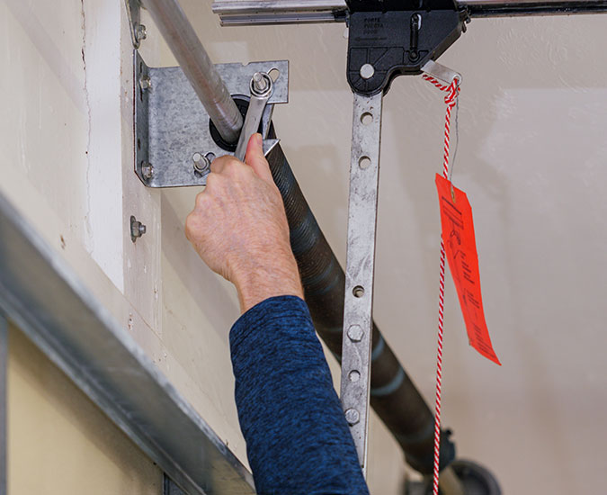 garage door repair technician repair garage door springs o'fallon il