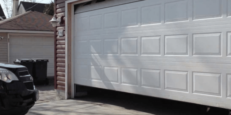 garage-door-left-open